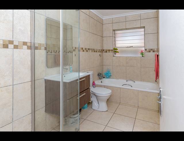 2 BEDROOM APARTMENT FOR SALE IN FERNDALE